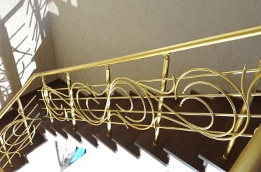 Лестницы с художественной гибкой в доме