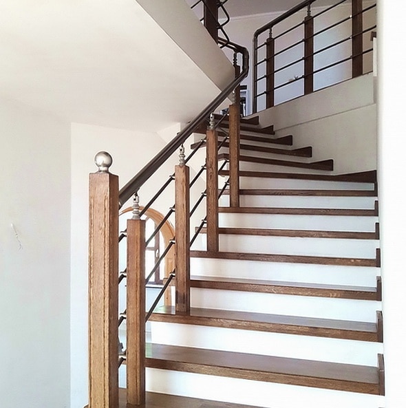 Балясини з натурального дубу