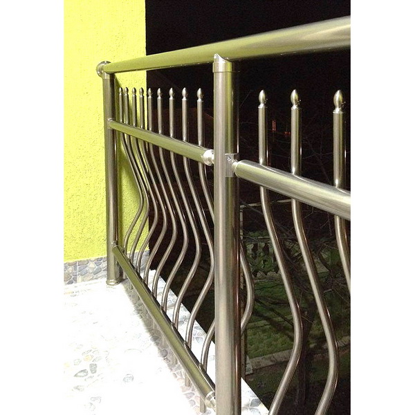 Металлические перила "Универсальные" с гнутыми элементами