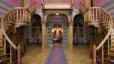 Лестница в замке